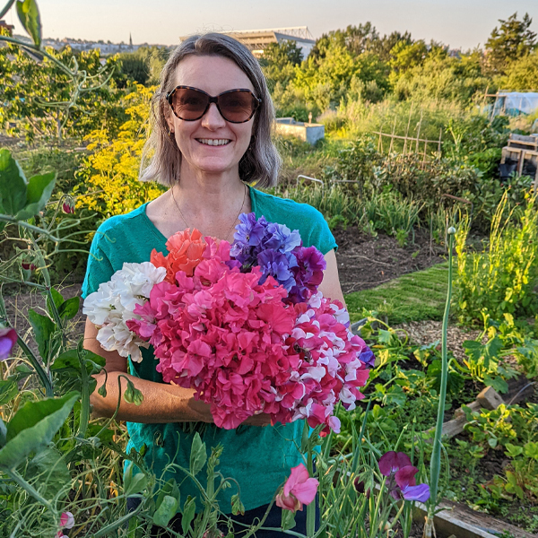 Anneke van Elijkern with a handful of sweet peas